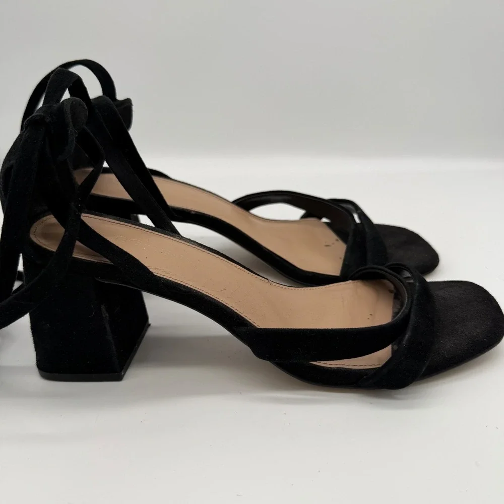 BCBGeneration Debby Black Suede Strappy Block Heel‎ Lace Up Sandals Size 8M
